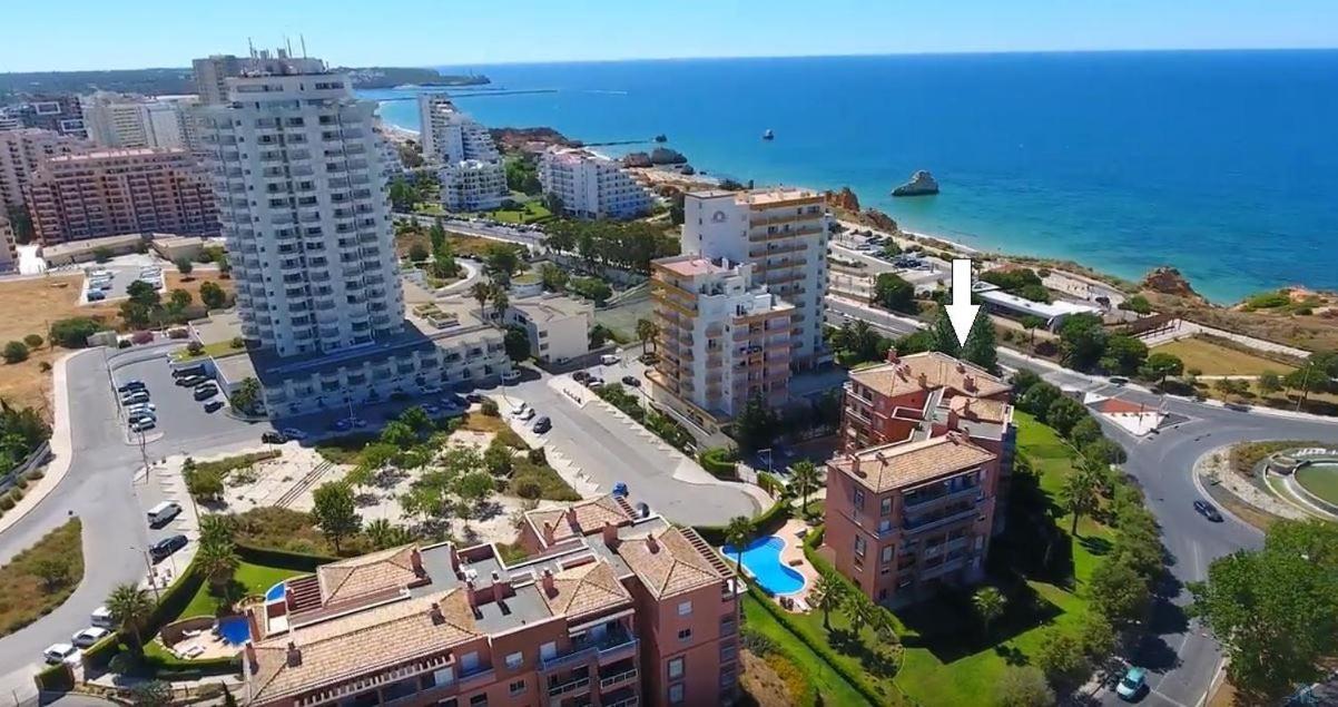 Beachfront Seaview Litoralmar Apt, Fast Wifi, Airco, Pool, Private Parking Portimão Dış mekan fotoğraf