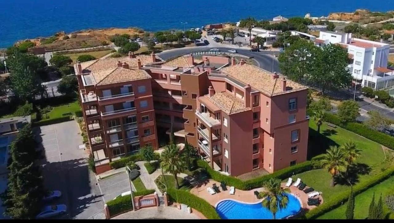 Beachfront Seaview Litoralmar Apt, Fast Wifi, Airco, Pool, Private Parking Portimão Dış mekan fotoğraf