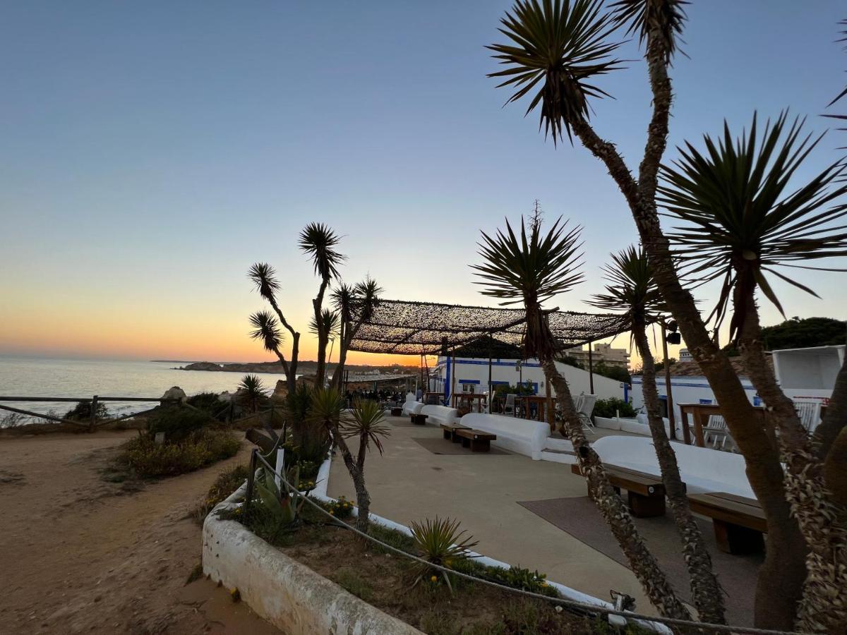 Beachfront Seaview Litoralmar Apt, Fast Wifi, Airco, Pool, Private Parking Portimão Dış mekan fotoğraf