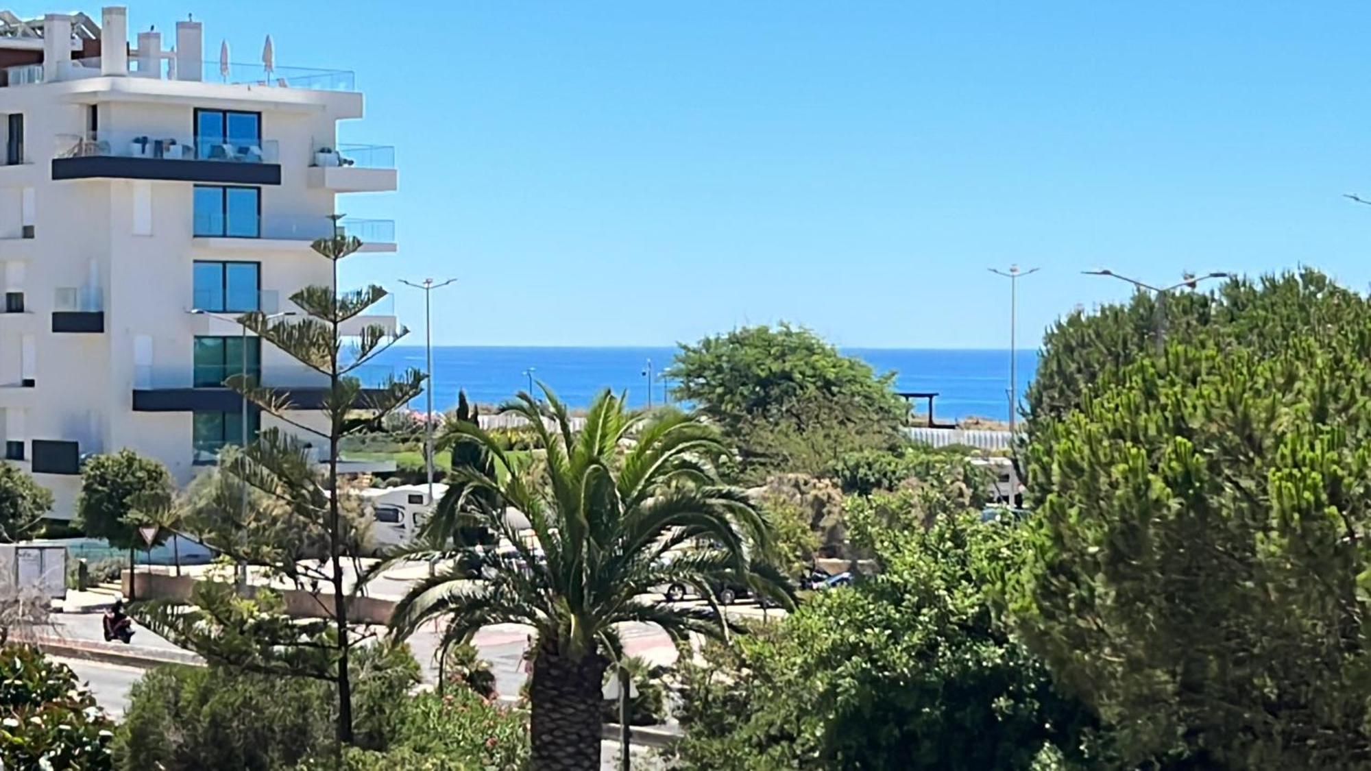Beachfront Seaview Litoralmar Apt, Fast Wifi, Airco, Pool, Private Parking Portimão Dış mekan fotoğraf