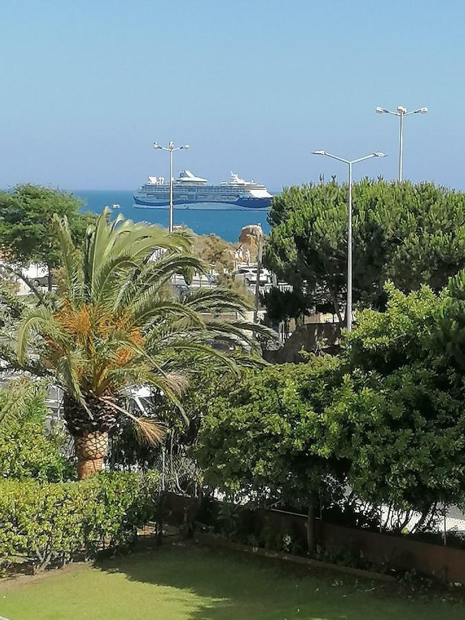 Beachfront Seaview Litoralmar Apt, Fast Wifi, Airco, Pool, Private Parking Portimão Dış mekan fotoğraf